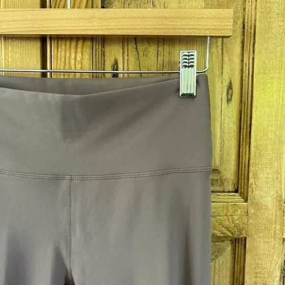 Fabletics Small (?) Cashel High Waist PureLux Cinch Ruched Leggings Mauve Sable - Picture 5 of 9